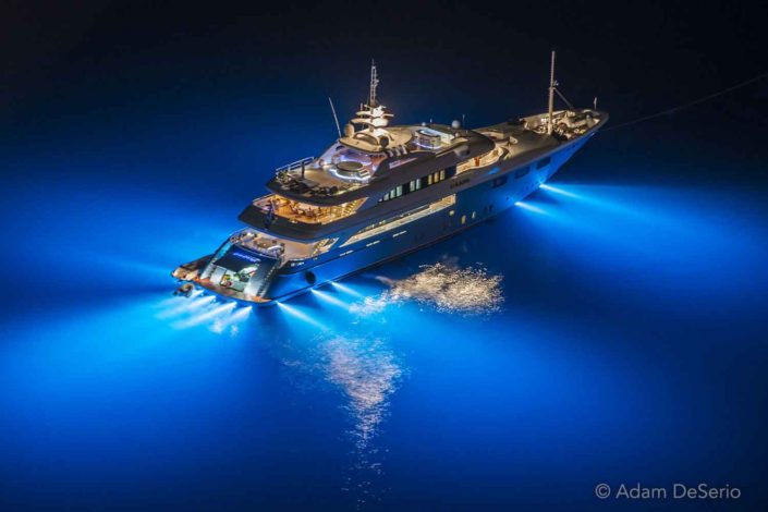 The Yacht, Santorini